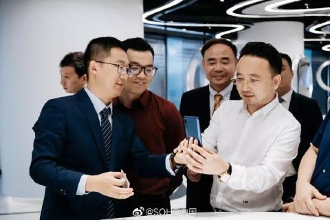 秋日餐叙 共叙商机|征途国际董事长李厚德受邀参加丽泽SOHO秋日餐叙